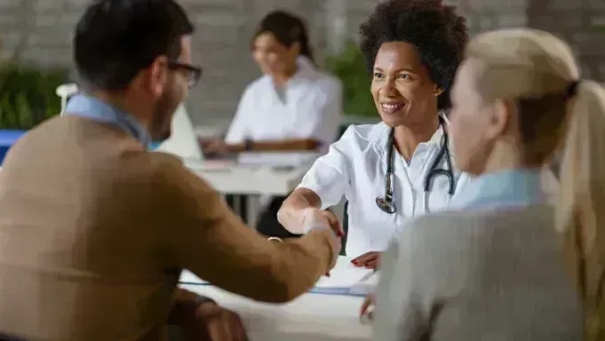 Медицинская страховка за границей: мифы, ошибки, полезные фишки