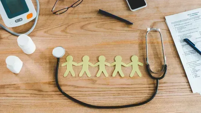 Добровольное медицинское страхование: когда выгодно, а когда — нет